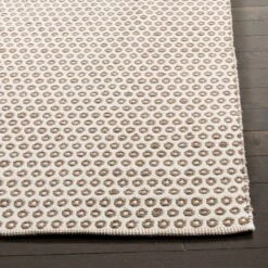 Elnora Geometric Woven Rug - Safavieh