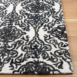 Blossom BLM112 Hand Tufted Area Rug - Safavieh -Safavieh GUEST 49f49951 d269 468d a560 42642b3cf771
