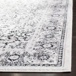 Reagan Loomed Rug - Safavieh
