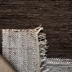 Collin Woven Rug - Safavieh -Safavieh GUEST 6a612870 dc65 42b8 9d2d 022320c846ae