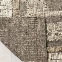 Ivory/Brown Abstract Loomed Accent Rug - (3'x5') - Safavieh -Safavieh GUEST 955637e9 9226 4192 8bab 9c5731d8fb9e