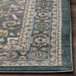 Mollie Medallion Accent Rug - Safavieh