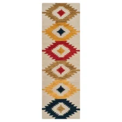 Holden Geometric Design Area Rug - Safavieh -Safavieh GUEST c1fefa71 c8d4 4520 a0ef 3ceaa267f1fd