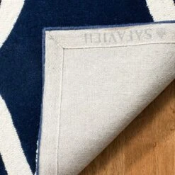 Brittany Geometric Tufted Accent Rug - Safavieh -Safavieh GUEST c53fb346 2634 4195 9f03 486337c9c705