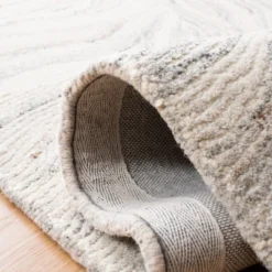 Metro MET505 Hand Tufted Area Rug - Safavieh -Safavieh GUEST c74eb6a4 7cac 4bef 9425 eb9a3d99fb2f