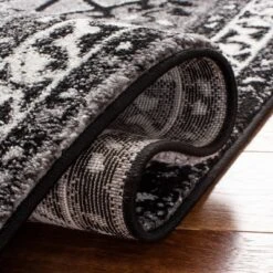 Vintage Hamadan VTH293 Power Loomed Area Rug - Safavieh -Safavieh GUEST cf13bb4b 7577 477e bb0d 71321df6dd0c