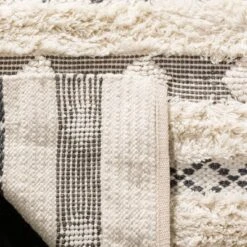 Ashlee Geometric Design Woven Rug - Safavieh 10 Ashlee Geometric Design Woven Rug - Safavieh -Safavieh GUEST dfae655e b7d3 49ee b1ee 6266f98ee119