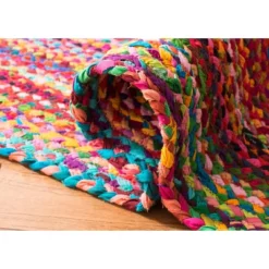 Sanayah Woven Swirl Accent Rug - Safavieh -Safavieh GUEST e4e6cd9d b958 4d82 857d a462327e9390