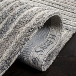 Southampton SHA301 Hand Tufted Area Rug - Safavieh -Safavieh GUEST f2232dff bcbf 4f09 a151 81b78aafe9ee